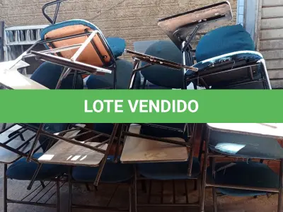 LOTE 598 - 10 CADEIRAS DE AUDITÓRIO. (NO ESTADO, LEILÃO NÃO TEM GARANTIA E NEM DEVOLUÇÃO, SUJEITO A POSSÍVEIS AVARIAS VISÍVEIS/OCULTAS E/OU AUSÊNCIA DE COMPONENTES).