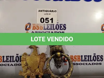 LOTE 051 - 01 ALDRAVA CABEÇA DE LEÃO E 01 ALDRAVA DE ÁGUIA. (NO ESTADO, LEILÃO NÃO TEM GARANTIA E NEM DEVOLUÇÃO, SUJEITO A POSSÍVEIS AVARIAS VISÍVEIS/OCULTAS E/OU AUSÊNCIA DE COMPONENTES).