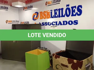 LOTE 060 - 03 MALETAS SENDO 01 DE FERRO. (NO ESTADO, LEILÃO NÃO TEM GARANTIA E NEM DEVOLUÇÃO, SUJEITO A POSSÍVEIS AVARIAS VISÍVEIS/OCULTAS E/OU AUSÊNCIA DE COMPONENTES).