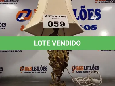 LOTE 059 - 01 ABAJUR DE ANJOS. (NO ESTADO, LEILÃO NÃO TEM GARANTIA E NEM DEVOLUÇÃO, SUJEITO A POSSÍVEIS AVARIAS VISÍVEIS/OCULTAS E/OU AUSÊNCIA DE COMPONENTES).