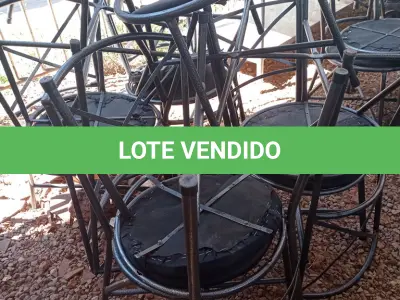 LOTE 639 - 01 LOTE COM VÁRIAS CADEIRAS DE FERRO COM AVARIAS. (NO ESTADO, LEILÃO NÃO TEM GARANTIA E NEM DEVOLUÇÃO, SUJEITO A POSSÍVEIS AVARIAS VISÍVEIS/OCULTAS E/OU AUSÊNCIA DE COMPONENTES).