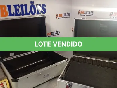 LOTE 564 - 02 CASE EM ALUMÍNIO E 01 BALANÇA ELETRÔNICA 15KG COM AVARIAS. (NO ESTADO, LEILÃO NÃO TEM GARANTIA E NEM DEVOLUÇÃO, SUJEITO A POSSÍVEIS AVARIAS VISÍVEIS/OCULTAS E/OU AUSÊNCIA DE COMPONENTES).