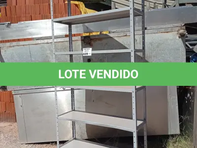 LOTE 629 - 01 ESTANTE DE FERRO COM 05 PRATELEIRAS. (NO ESTADO, LEILÃO NÃO TEM GARANTIA E NEM DEVOLUÇÃO, SUJEITO A POSSÍVEIS AVARIAS VISÍVEIS/OCULTAS E/OU AUSÊNCIA DE COMPONENTES).