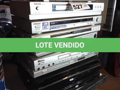 LOTE 527 - 10 APARELHOS DE DVD MARCAS E MODELOS DIVERSOS. (NO ESTADO, LEILÃO NÃO TEM GARANTIA E NEM DEVOLUÇÃO, SUJEITO A POSSÍVEIS AVARIAS VISÍVEIS/OCULTAS E/OU AUSÊNCIA DE COMPONENTES).