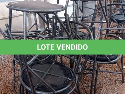 LOTE 637 - 01 LOTE COM VÁRIAS CADEIRAS DE FERRO COM AVARIAS. (NO ESTADO, LEILÃO NÃO TEM GARANTIA E NEM DEVOLUÇÃO, SUJEITO A POSSÍVEIS AVARIAS VISÍVEIS/OCULTAS E/OU AUSÊNCIA DE COMPONENTES).