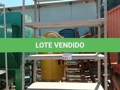 LOTE 631 - 01 ESTANTE DE FERRO COM 05 PRATELEIRAS. (NO ESTADO, LEILÃO NÃO TEM GARANTIA E NEM DEVOLUÇÃO, SUJEITO A POSSÍVEIS AVARIAS VISÍVEIS/OCULTAS E/OU AUSÊNCIA DE COMPONENTES).
