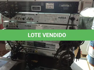 LOTE 527 - 10 APARELHOS DE DVD MARCAS E MODELOS DIVERSOS. (NO ESTADO, LEILÃO NÃO TEM GARANTIA E NEM DEVOLUÇÃO, SUJEITO A POSSÍVEIS AVARIAS VISÍVEIS/OCULTAS E/OU AUSÊNCIA DE COMPONENTES).