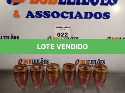 LOTE 022 - 01 JOGO DE TAÇAS VENEZIANO PARA DECORAÇÃO. (NO ESTADO, LEILÃO NÃO TEM GARANTIA E NEM DEVOLUÇÃO, SUJEITO A POSSÍVEIS AVARIAS VISÍVEIS/OCULTAS E/OU AUSÊNCIA DE COMPONENTES).