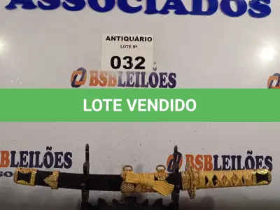 LOTE 032 - 01 KATANA DECORATIVA. (NO ESTADO, LEILÃO NÃO TEM GARANTIA E NEM DEVOLUÇÃO, SUJEITO A POSSÍVEIS AVARIAS VISÍVEIS/OCULTAS E/OU AUSÊNCIA DE COMPONENTES).