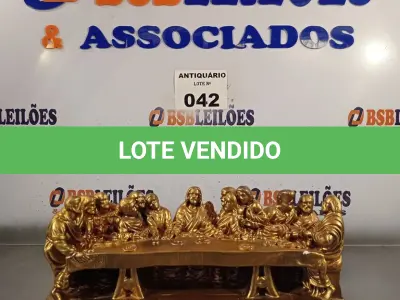 LOTE 042 - 01 ESTATUETA DA GRANDE CEIA PARA DECORAÇÃO. (NO ESTADO, LEILÃO NÃO TEM GARANTIA E NEM DEVOLUÇÃO, SUJEITO A POSSÍVEIS AVARIAS VISÍVEIS/OCULTAS E/OU AUSÊNCIA DE COMPONENTES).