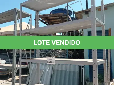 LOTE 626 - 01 ESTANTE DE FERRO COM 05 PRATELEIRAS. (NO ESTADO, LEILÃO NÃO TEM GARANTIA E NEM DEVOLUÇÃO, SUJEITO A POSSÍVEIS AVARIAS VISÍVEIS/OCULTAS E/OU AUSÊNCIA DE COMPONENTES).