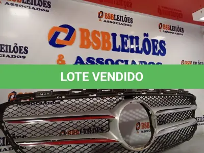 LOTE 581 - 01 GRADE DA VAN MERCEDES BENS. (NO ESTADO, LEILÃO NÃO TEM GARANTIA E NEM DEVOLUÇÃO, SUJEITO A POSSÍVEIS AVARIAS VISÍVEIS/OCULTAS E/OU AUSÊNCIA DE COMPONENTES).