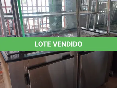 LOTE 579 - 01 BALCÃO EXPOSITOR REFRIGERADO SEM O MOTOR. (NO ESTADO, LEILÃO NÃO TEM GARANTIA E NEM DEVOLUÇÃO, SUJEITO A POSSÍVEIS AVARIAS VISÍVEIS/OCULTAS E/OU AUSÊNCIA DE COMPONENTES).