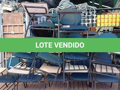 LOTE 597 - 10 CADEIRAS DE AUDITÓRIO. (NO ESTADO, LEILÃO NÃO TEM GARANTIA E NEM DEVOLUÇÃO, SUJEITO A POSSÍVEIS AVARIAS VISÍVEIS/OCULTAS E/OU AUSÊNCIA DE COMPONENTES).