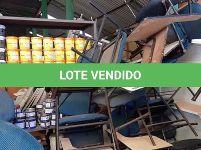 LOTE 594 - 10 CADEIRAS DE AUDITÓRIO. (NO ESTADO, LEILÃO NÃO TEM GARANTIA E NEM DEVOLUÇÃO, SUJEITO A POSSÍVEIS AVARIAS VISÍVEIS/OCULTAS E/OU AUSÊNCIA DE COMPONENTES).