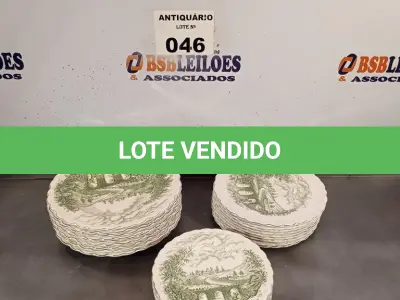 LOTE 046 - 01 LOTE COM VÁRIOS PRATOS INGLESES PARA DECORAÇÃO. (NO ESTADO, LEILÃO NÃO TEM GARANTIA E NEM DEVOLUÇÃO, SUJEITO A POSSÍVEIS AVARIAS VISÍVEIS/OCULTAS E/OU AUSÊNCIA DE COMPONENTES).