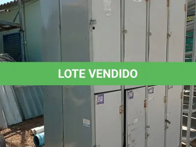 LOTE 622 - 02 ARMÁRIOS ROUPEIRO EM AÇO COM 08 PORTAS DE MADEIRA CADA. (NO ESTADO, LEILÃO NÃO TEM GARANTIA E NEM DEVOLUÇÃO, SUJEITO A POSSÍVEIS AVARIAS VISÍVEIS/OCULTAS E/OU AUSÊNCIA DE COMPONENTES).