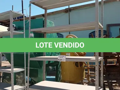 LOTE 631 - 01 ESTANTE DE FERRO COM 05 PRATELEIRAS. (NO ESTADO, LEILÃO NÃO TEM GARANTIA E NEM DEVOLUÇÃO, SUJEITO A POSSÍVEIS AVARIAS VISÍVEIS/OCULTAS E/OU AUSÊNCIA DE COMPONENTES).