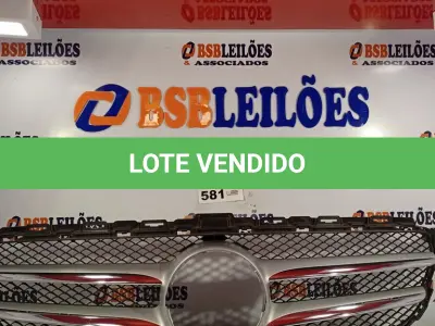 LOTE 581 - 01 GRADE DA VAN MERCEDES BENS. (NO ESTADO, LEILÃO NÃO TEM GARANTIA E NEM DEVOLUÇÃO, SUJEITO A POSSÍVEIS AVARIAS VISÍVEIS/OCULTAS E/OU AUSÊNCIA DE COMPONENTES).