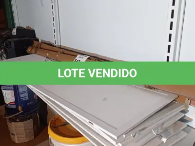LOTE 543 - 08 PAINÉIS RETANGULARES DE LED DE EMBUTIR E 01 PERSIANA. (NO ESTADO, LEILÃO NÃO TEM GARANTIA E NEM DEVOLUÇÃO, SUJEITO A POSSÍVEIS AVARIAS VISÍVEIS/OCULTAS E/OU AUSÊNCIA DE COMPONENTES).