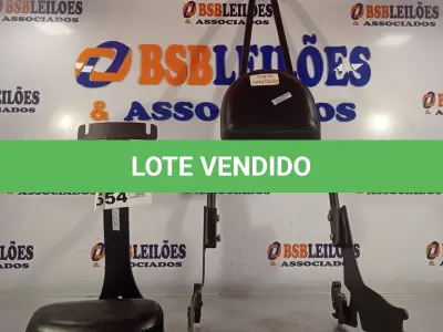 LOTE 554 - 01 SISSY BAR PARA MOTOS. (NO ESTADO, LEILÃO NÃO TEM GARANTIA E NEM DEVOLUÇÃO, SUJEITO A POSSÍVEIS AVARIAS VISÍVEIS/OCULTAS E/OU AUSÊNCIA DE COMPONENTES).