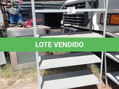 LOTE 627 - 01 ESTANTE DE FERRO COM 05 PRATELEIRAS. (NO ESTADO, LEILÃO NÃO TEM GARANTIA E NEM DEVOLUÇÃO, SUJEITO A POSSÍVEIS AVARIAS VISÍVEIS/OCULTAS E/OU AUSÊNCIA DE COMPONENTES).