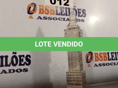 LOTE 012 - 01 RELÓGIO DE MESA BIG BEM LONDRES DE VIDRO DECORATIVO. (NO ESTADO, LEILÃO NÃO TEM GARANTIA E NEM DEVOLUÇÃO, SUJEITO A POSSÍVEIS AVARIAS VISÍVEIS/OCULTAS E/OU AUSÊNCIA DE COMPONENTES).