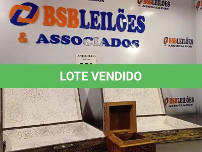 LOTE 050 - 03 CAIXAS EM MADEIRA SENDO 01 PORTA JOIAS. (NO ESTADO, LEILÃO NÃO TEM GARANTIA E NEM DEVOLUÇÃO, SUJEITO A POSSÍVEIS AVARIAS VISÍVEIS/OCULTAS E/OU AUSÊNCIA DE COMPONENTES).