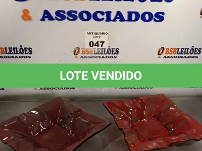 LOTE 047 - 02 FRUTEIRAS EM VIDROS PARA DECORAÇÃO. (NO ESTADO, LEILÃO NÃO TEM GARANTIA E NEM DEVOLUÇÃO, SUJEITO A POSSÍVEIS AVARIAS VISÍVEIS/OCULTAS E/OU AUSÊNCIA DE COMPONENTES).