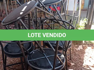 LOTE 638 - 01 LOTE COM VÁRIAS CADEIRAS DE FERRO COM AVARIAS. (NO ESTADO, LEILÃO NÃO TEM GARANTIA E NEM DEVOLUÇÃO, SUJEITO A POSSÍVEIS AVARIAS VISÍVEIS/OCULTAS E/OU AUSÊNCIA DE COMPONENTES).