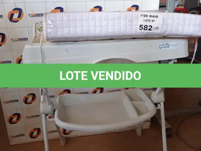 LOTE 582 - 01 BANHEIRA COM SUPORTE E TROCADOR. (NO ESTADO, LEILÃO NÃO TEM GARANTIA E NEM DEVOLUÇÃO, SUJEITO A POSSÍVEIS AVARIAS VISÍVEIS/OCULTAS E/OU AUSÊNCIA DE COMPONENTES).