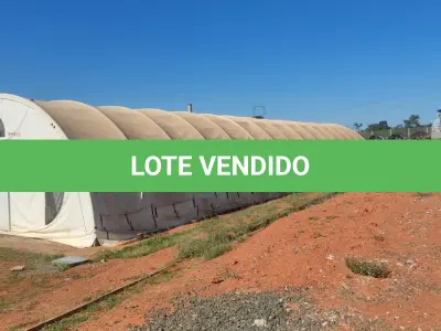 LOTE 056 - 01 TENDA “CARPA” MEDINDO 30METROS DE COMPRIMENTO X 8 METROS DE LARGURA (NO ESTADO, NÃO SABEMOS SE FUNCIONA. LEILÃO NÃO TEM GARANTIA E NEM DEVOLUÇÃO).