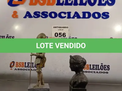 LOTE 056 - 01 BUSTO DA JUSTIÇA E 01 CAVALEIRO COM ARMADURA DO SÉCULO XVI. (NO ESTADO, LEILÃO NÃO TEM GARANTIA E NEM DEVOLUÇÃO, SUJEITO A POSSÍVEIS AVARIAS VISÍVEIS/OCULTAS E/OU AUSÊNCIA DE COMPONENTES).
