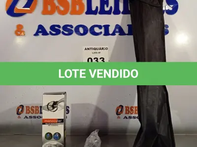 LOTE 033 - 01 TRIPÉ PARA CÂMERA E 01 MONÓCULO. (NO ESTADO, LEILÃO NÃO TEM GARANTIA E NEM DEVOLUÇÃO, SUJEITO A POSSÍVEIS AVARIAS VISÍVEIS/OCULTAS E/OU AUSÊNCIA DE COMPONENTES).
