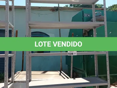 LOTE 628 - 01 ESTANTE DE FERRO COM 05 PRATELEIRAS. (NO ESTADO, LEILÃO NÃO TEM GARANTIA E NEM DEVOLUÇÃO, SUJEITO A POSSÍVEIS AVARIAS VISÍVEIS/OCULTAS E/OU AUSÊNCIA DE COMPONENTES).