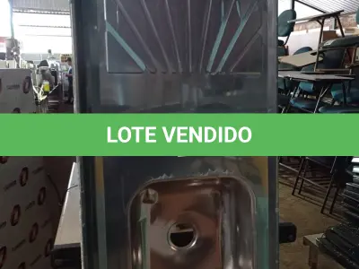 LOTE 502 - 01 PIA EM AÇO INOX CIMENTADA MEDINDO 1,50M X 0,53CM. (NO ESTADO, LEILÃO NÃO TEM GARANTIA E NEM DEVOLUÇÃO, SUJEITO A POSSÍVEIS AVARIAS VISÍVEIS/OCULTAS E/OU AUSÊNCIA DE COMPONENTES).