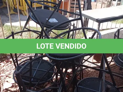 LOTE 639 - 01 LOTE COM VÁRIAS CADEIRAS DE FERRO COM AVARIAS. (NO ESTADO, LEILÃO NÃO TEM GARANTIA E NEM DEVOLUÇÃO, SUJEITO A POSSÍVEIS AVARIAS VISÍVEIS/OCULTAS E/OU AUSÊNCIA DE COMPONENTES).