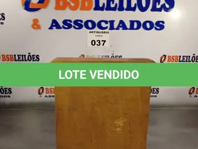 LOTE 037 - 01 PORTA JOIAS. (NO ESTADO, LEILÃO NÃO TEM GARANTIA E NEM DEVOLUÇÃO, SUJEITO A POSSÍVEIS AVARIAS VISÍVEIS/OCULTAS E/OU AUSÊNCIA DE COMPONENTES).