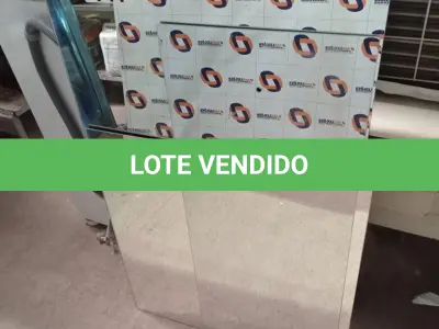 LOTE 141 - 03 ESPELHOS DE TAMANHOS DIVERSOS. (NO ESTADO, LEILÃO NÃO TEM GARANTIA E NEM DEVOLUÇÃO, SUJEITO A POSSÍVEIS AVARIAS VISÍVEIS/OCULTAS E/OU AUSÊNCIA DE COMPONENTES).