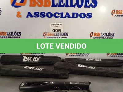 LOTE 005 - 05 DETECTORES DE METAL INCOMPLETOS. (NO ESTADO, LEILÃO NÃO TEM GARANTIA E NEM DEVOLUÇÃO, SUJEITO A POSSÍVEIS AVARIAS VISÍVEIS/OCULTAS E/OU AUSÊNCIA DE COMPONENTES).