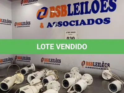 LOTE 030 - 01 LOTE COM VÁRIAS CÂMERAS DE SEGURANÇA MARCAS E MODELOS DIVERSOS. (NO ESTADO, LEILÃO NÃO TEM GARANTIA E NEM DEVOLUÇÃO, SUJEITO A POSSÍVEIS AVARIAS VISÍVEIS/OCULTAS E/OU AUSÊNCIA DE COMPONENTES).