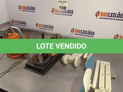 LOTE 198 - 02 BOMBAS DE VÁCUO E 02 APOIOS DE BRAÇO. (NO ESTADO, LEILÃO NÃO TEM GARANTIA E NEM DEVOLUÇÃO, SUJEITO A POSSÍVEIS AVARIAS VISÍVEIS/OCULTAS E/OU AUSÊNCIA DE COMPONENTES).