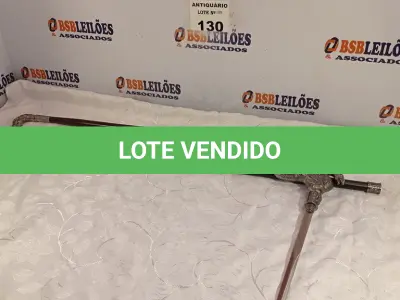 LOTE 130 - 01 BENGALA CABEÇA DE CAVALO E 01 CABEÇA DE DRAGÃO COM ADAGA. (NO ESTADO, LEILÃO NÃO TEM GARANTIA E NEM DEVOLUÇÃO, SUJEITO A POSSÍVEIS AVARIAS VISÍVEIS/OCULTAS E/OU AUSÊNCIA DE COMPONENTES).