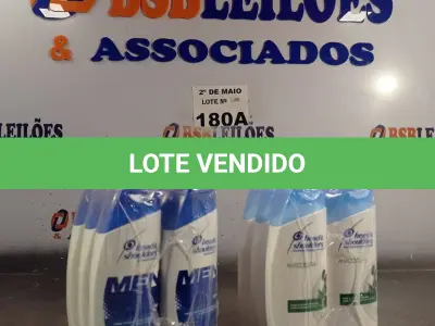 LOTE 180 - 12 FRASCOS DE SHAMPOO HEAD&SHOUDERS SENDO 06 ANTICOCEIRA E 06 ANTICASPA 200ML. (NO ESTADO, LEILÃO NÃO TEM GARANTIA E NEM DEVOLUÇÃO, SUJEITO A POSSÍVEIS AVARIAS VISÍVEIS/OCULTAS E/OU AUSÊNCIA DE COMPONENTES).