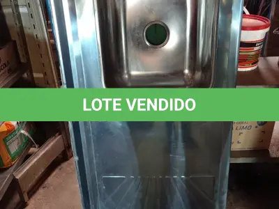 LOTE 128 - 01 PIA EM AÇO INOX CIMENTADA MEDINDO 1,60M X 0,53CM. (NO ESTADO, LEILÃO NÃO TEM GARANTIA E NEM DEVOLUÇÃO, SUJEITO A POSSÍVEIS AVARIAS VISÍVEIS/OCULTAS E/OU AUSÊNCIA DE COMPONENTES).