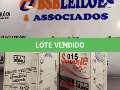 LOTE 015 - 02 CAIXAS DE SILICONE ACÉTICO SENDO: 01 VERMELHA COM 12 BISNAGAS E 01 TRANSPARENTE COM 24 BISNAGAS. (NO ESTADO, LEILÃO NÃO TEM GARANTIA E NEM DEVOLUÇÃO, SUJEITO A POSSÍVEIS AVARIAS VISÍVEIS/OCULTAS E/OU AUSÊNCIA DE COMPONENTES).