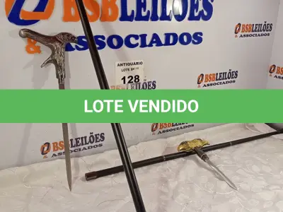 LOTE 128 - 02 BENGALAS COM PEGA DE CABEÇA ÁGUIA E ADAGA EMBUTIDA. (NO ESTADO, LEILÃO NÃO TEM GARANTIA E NEM DEVOLUÇÃO, SUJEITO A POSSÍVEIS AVARIAS VISÍVEIS/OCULTAS E/OU AUSÊNCIA DE COMPONENTES).
