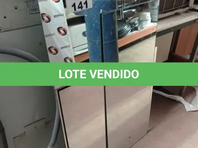 LOTE 141 - 03 ESPELHOS DE TAMANHOS DIVERSOS. (NO ESTADO, LEILÃO NÃO TEM GARANTIA E NEM DEVOLUÇÃO, SUJEITO A POSSÍVEIS AVARIAS VISÍVEIS/OCULTAS E/OU AUSÊNCIA DE COMPONENTES).