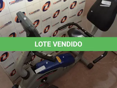 LOTE 418 - 01 BICICLETA ERGOMÉTRICA. (NO ESTADO, LEILÃO NÃO TEM GARANTIA E NEM DEVOLUÇÃO, SUJEITO A POSSÍVEIS AVARIAS VISÍVEIS/OCULTAS E/OU AUSÊNCIA DE COMPONENTES).