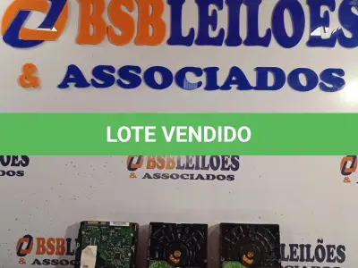 LOTE 426 - 14 HARD DISC PARA PC MARCAS E MODELOS DIVERSOS. (NO ESTADO, LEILÃO NÃO TEM GARANTIA E NEM DEVOLUÇÃO, SUJEITO A POSSÍVEIS AVARIAS VISÍVEIS/OCULTAS E/OU AUSÊNCIA DE COMPONENTES).